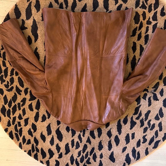 Vintage Brown Leather Women's Jacket - Picture 6 of 10